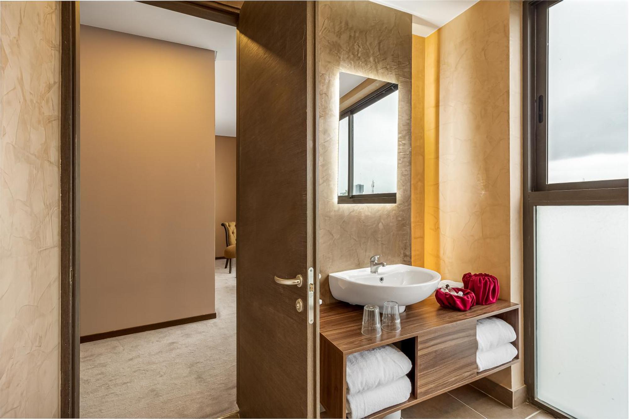 Royal Residences Lagos Bagian luar foto