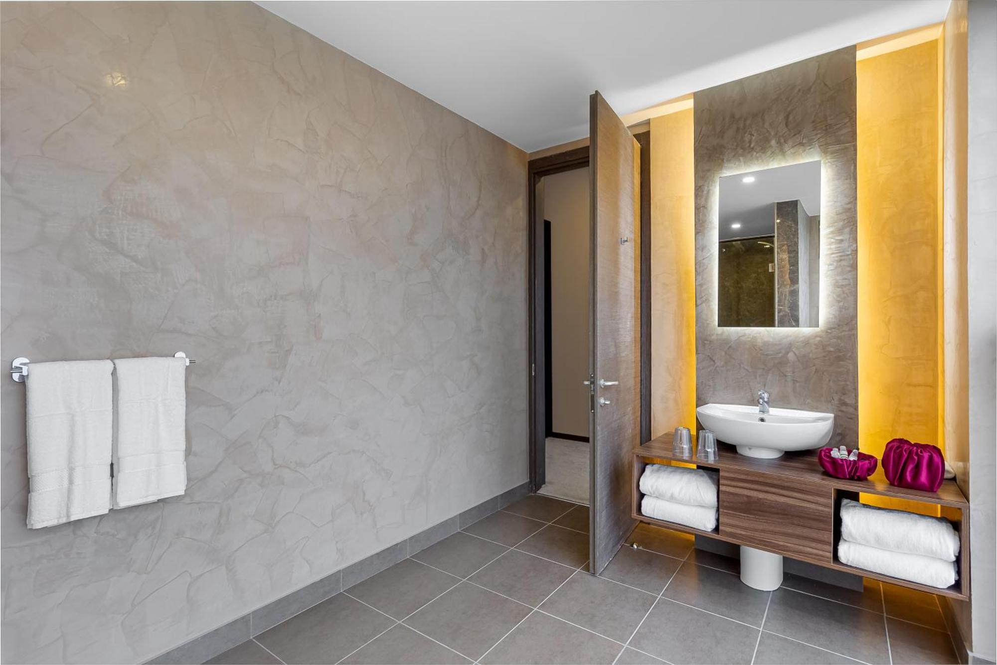 Royal Residences Lagos Bagian luar foto