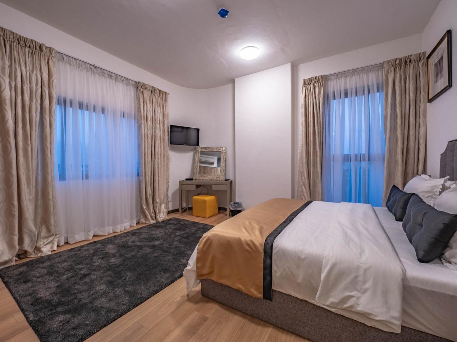 Royal Residences Lagos Bagian luar foto